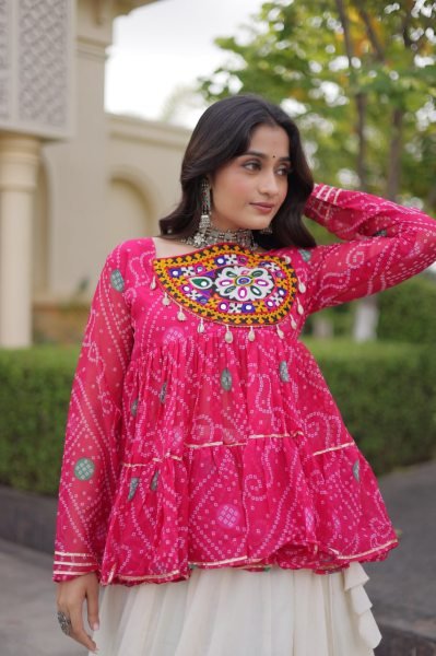Dynamic Pink Navratri Special 6 Meter Flair Kora Cotton Lehenga Choli at Wholesale Rate Navratri Lehnega Choli
