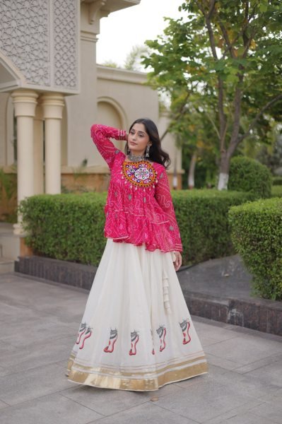 Dynamic Pink Navratri Special 6 Meter Flair Kora Cotton Lehenga Choli at Wholesale Rate Navratri Lehnega Choli
