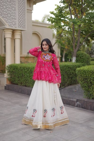 Dynamic Pink Navratri Special 6 Meter Flair Kora Cotton Lehenga Choli at Wholesale Rate Navratri Lehnega Choli
