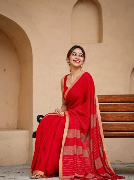 Dynamic Red Linen Cotton Printed Saree with Digital Print Blouse Piece at Manufacturer  Printed Cotton Sarees Wholesale