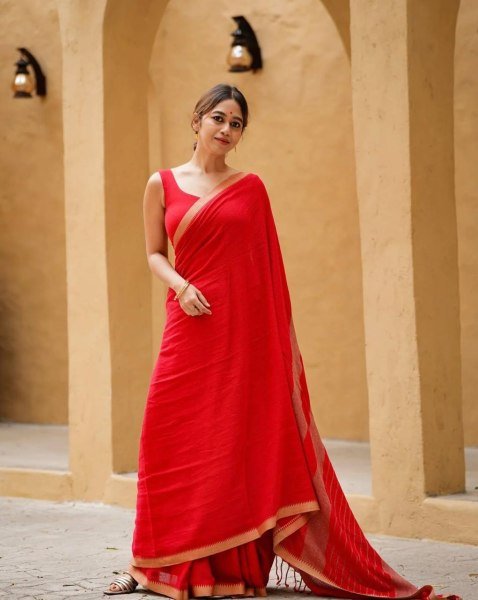 Dynamic Red Linen Cotton Printed Saree with Digital Print Blouse Piece at Manufacturer  Printed Cotton Sarees Wholesale