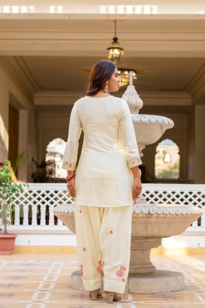 Dynamic White Japan Satin Kurti Patiala Set with Dupatta for Women Embroidery Kurtis 