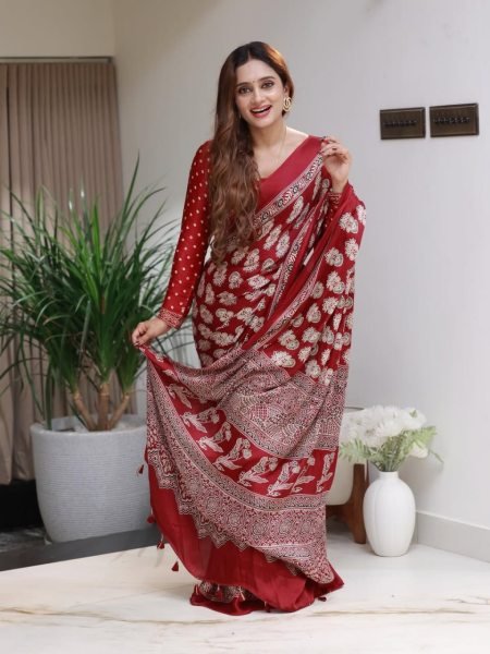 Eco friendly Red Original Semi Gajji Silk Saree with Printed Design at Manufacturer Price Printed Cotton Sarees Wholesale