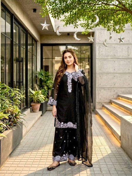 Efficient Black Heavy Mal Chanderi Suit Set for Wedding and Reception Functions 