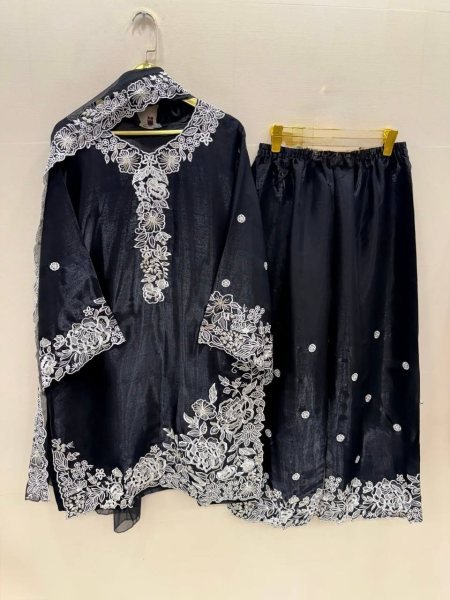 Efficient Black Heavy Mal Chanderi Suit Set for Wedding and Reception Functions Ready To Wear Collection
