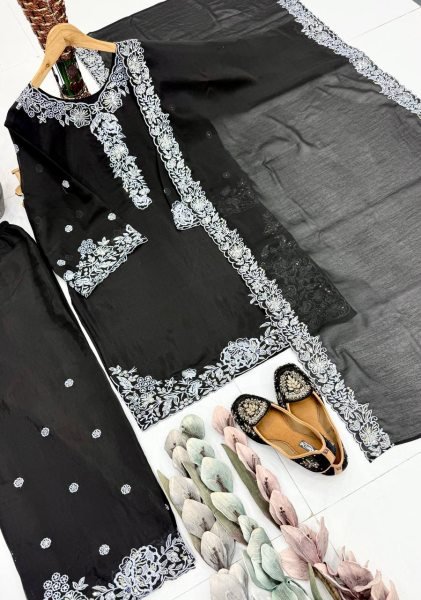 Efficient Black Heavy Mal Chanderi Suit Set for Wedding and Reception Functions Ready To Wear Collection
