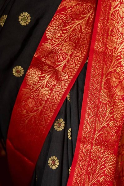 Efficient Black Women's Lichi Silk Saree with Rich Jacquard Pallu For Festival Silk Sarees Wholesale