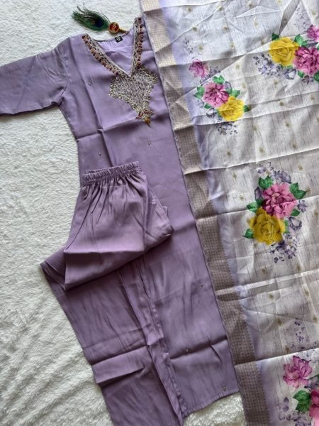 Efficient Lavender Mul Chanderi Kurti Pant Set with Cotton Inner for Daily Wear  Straight Cut Long Kurtis
