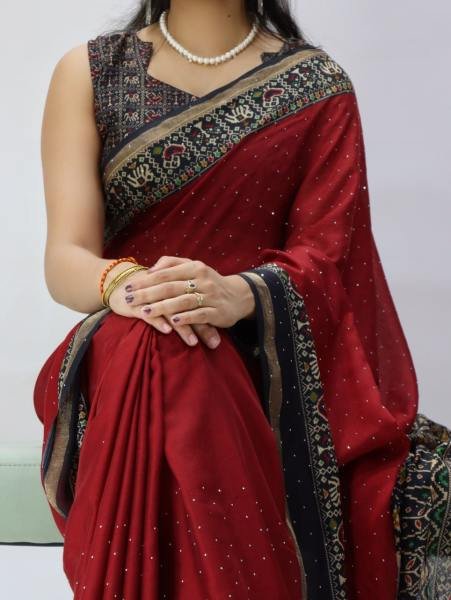 Efficient Red Mull Cotton Patola Print Saree with Sirovski Diamond And Zari Border  Cotton Sarees Wholesale