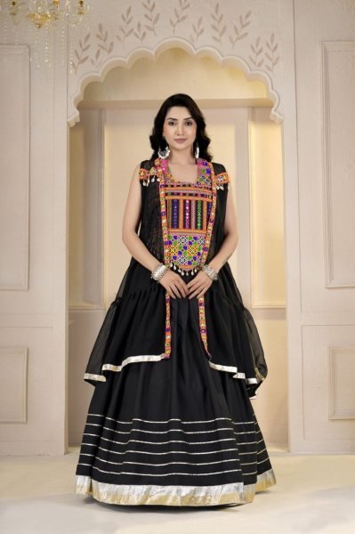 Effortless Black Cotton Gamthi Lehenga Choli with Mirror Work Jacket For Gaba Night Navratri Lehnega Choli