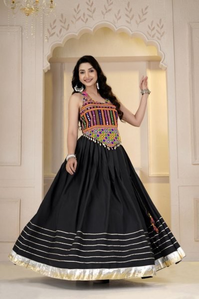 Effortless Black Cotton Gamthi Lehenga Choli with Mirror Work Jacket For Gaba Night Navratri Lehnega Choli
