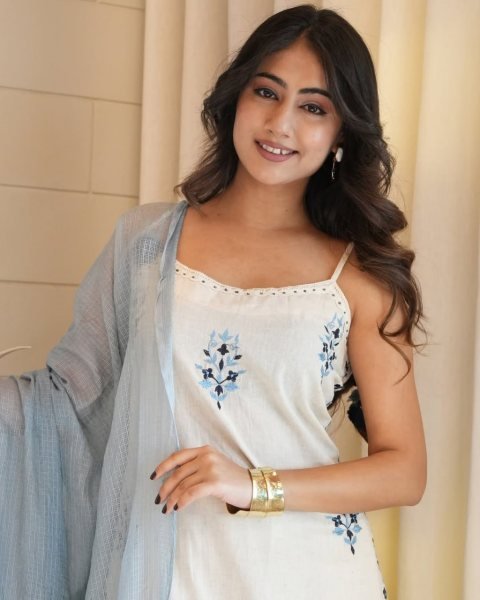 Effortless Cotton Flex Kurti With Pant   Dayable Kota Chex Dupatta at Wholesale Rate  Straight Cut Long Kurtis