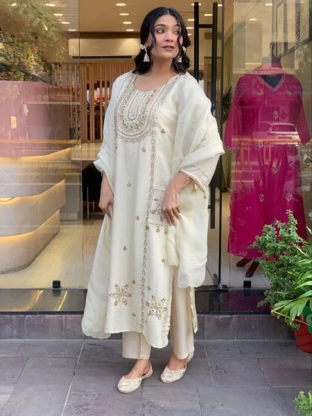 Effortless White Art Silk Embroidered Kurti Set with Heavy Georgette Dupatta For Festive Wear 3 Piece Kurti Set