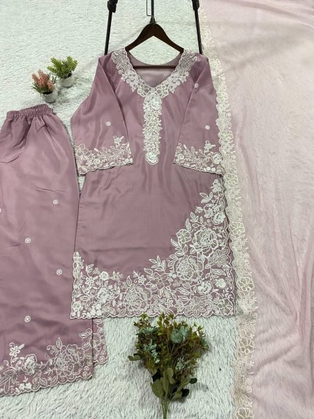 Eid Party Wear Mauve Suit Set with Heavy Embroidery Work at Manufacturer Price Ready To Wear Collection