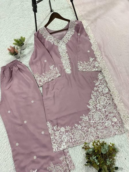 Eid Party Wear Mauve Suit Set with Heavy Embroidery Work at Manufacturer Price Ready To Wear Collection