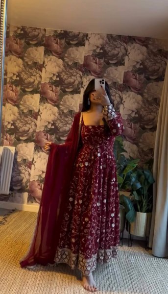 Elegant 4 Meter Flair Anarkali Gown in Georgette with Sequence Work   Dupatta Perfect for Weddings Embroidery Kurtis 