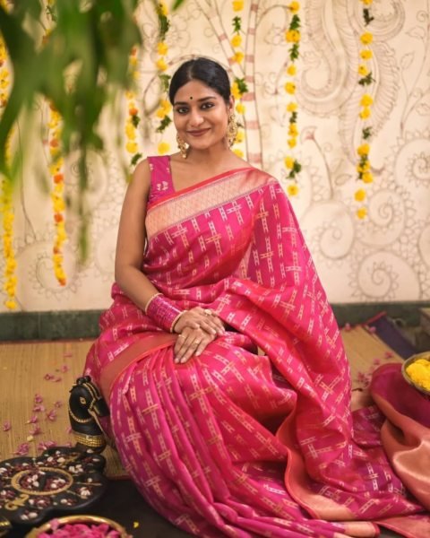 Elegant Dark Pink Banarasi Soft Silk Saree Budget Friendly with Rich Traditional Look Banarasi Saree Wholesale