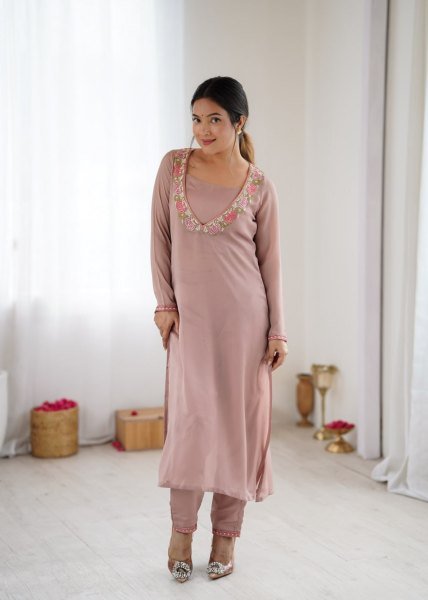 Elegant Dusty Rose Pure Georgette Floral Embroidered Kurta Pant Set for Festive Occasions Georgette Kurti 