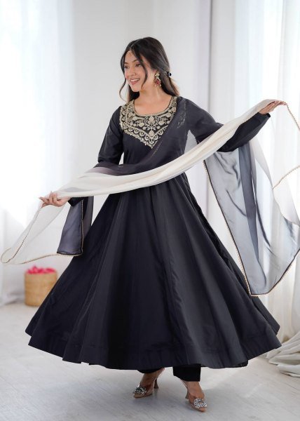 Elegant Black French Crepe Anarkali Gown with Embroidery Work for Party Wear Anarkali Kurtis 