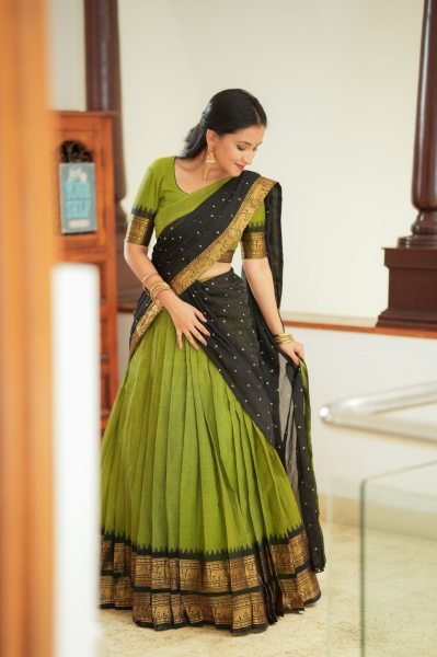 Elegant Green Kanjivaram Silk Lehenga Choli with Zari Weaving and Georgette Dupatta Half Saree Lehenga