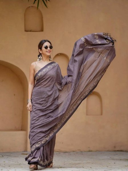 Elegant Grey Printed Saree with Matching Satin Banglory Blouse Piece Cotton Sarees Wholesale