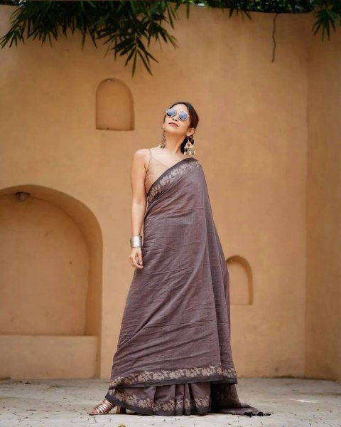 Elegant Grey Printed Saree with Matching Satin Banglory Blouse Piece Cotton Sarees Wholesale