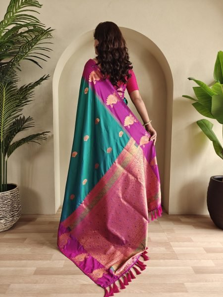 Elegant Rama Festive Dual Tone Silk Saree with Contrast Designer Pallu Silk Sarees Wholesale