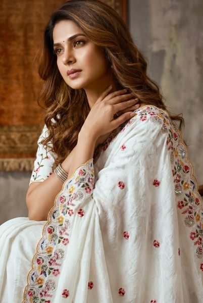Elegant White Crush Silk Embroidered Saree with Cutwork Border for Wedding Wear Silk Sarees Wholesale