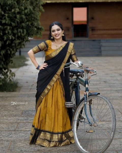 Elegant Yellow Kanjivaram Silk Half Saree Set with Banarasi Zari Work Blouse Half Saree Lehenga