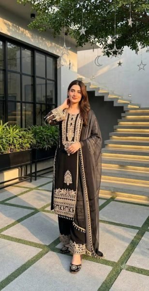 Enchanting Black Georgette Pakistani Style Suit with Dupatta For Wedding Wear Ready To Wear Collection