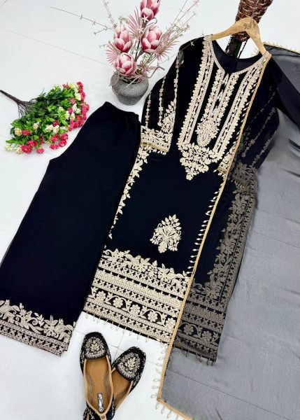Enchanting Black Georgette Pakistani Style Suit with Dupatta For Wedding Wear Ready To Wear Collection