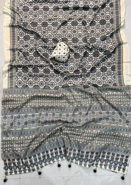 Enchanting White Pure Crepe Gajji Silk Ajrakh Saree with Blouse at Manufacturer Rate Silk Sarees Wholesale