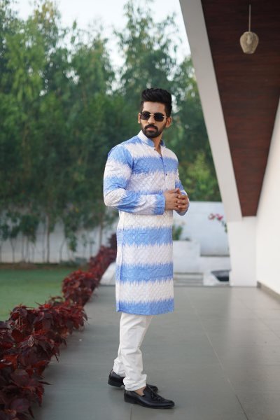 Enduring Blue Men s PC Cotton Kurta Pajama with Embroidery Work and Shading Print Kurta Pajama Wholesale