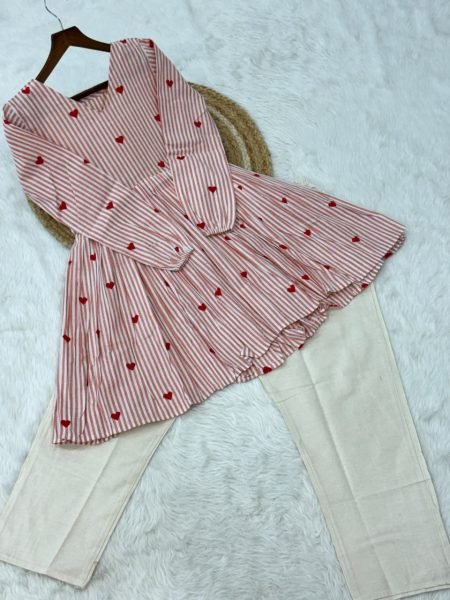 Enduring Pink Cotton Top Pant Set with Heart Embroidery for Summer Wear Tunics kurti
