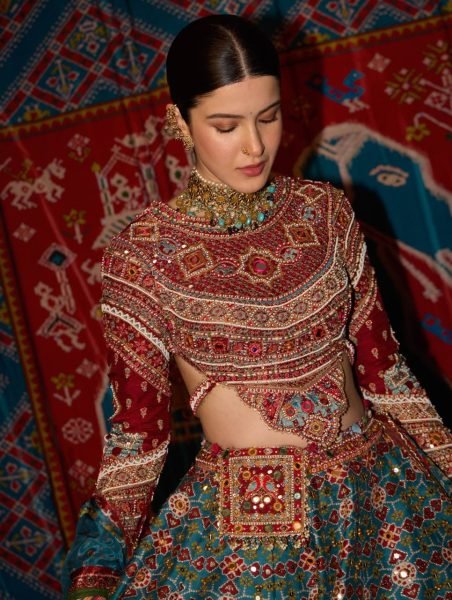 Enduring Teal Blue Heavy Muslin Cotton Kutchi Lehenga Choli with Real Mirror Embroidery Navratri Lehnega Choli