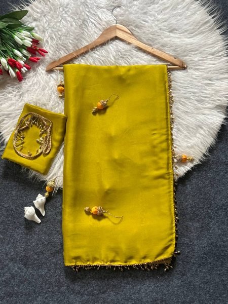 Enduring Yellow Simple Designer Saree for Women Ethnic Wear Silk Sarees Wholesale