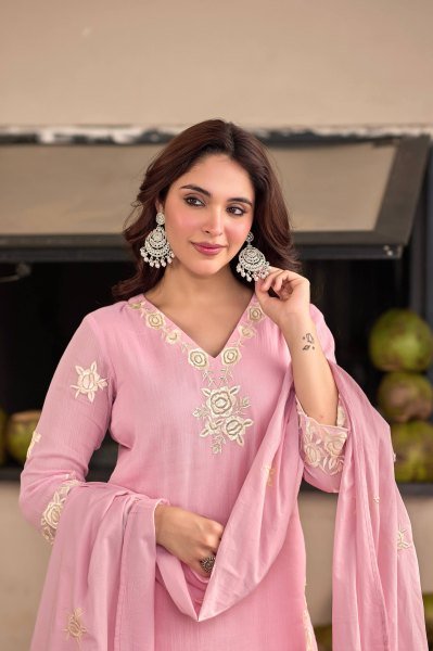 Ergonomic Chinon Kurti Pant Dupatta Set with Elegant Embroidery Work and Soft Micro Full Inner Embroidery Kurtis 