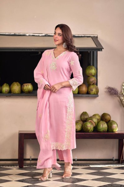Ergonomic Chinon Kurti Pant Dupatta Set with Elegant Embroidery Work and Soft Micro Full Inner Embroidery Kurtis 