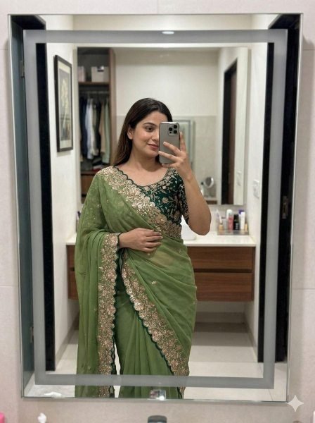 Ergonomic Green Georgette Saree with Heavy Sequins Blouse at Wholesale Price Georgette Sarees Wholesale