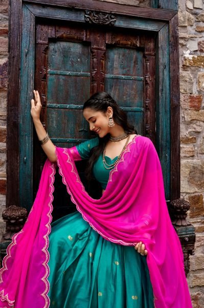 Ergonomic Rama Designer Cotton Silk Lehenga with Zari Weaving Work Border at Wholesale Rate Half Saree Lehenga