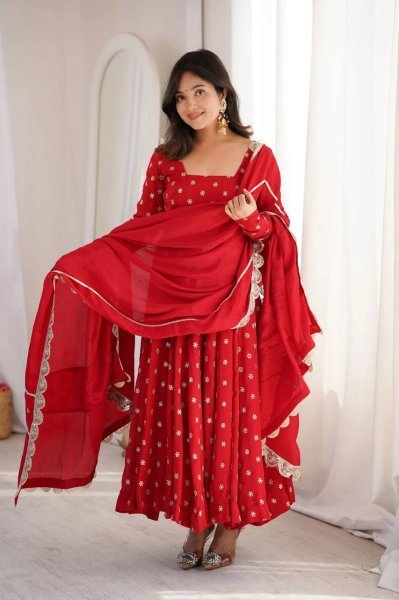 Ergonomic Red Chinon Silk Anarkali Suit And Fancy Lace Of Duptta For Party Wear Ready To Wear Collection