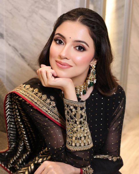 Ethnic Black Blooming Gown With Full Sleeves Using Embroidery Work For Women Ready To Wear Collection