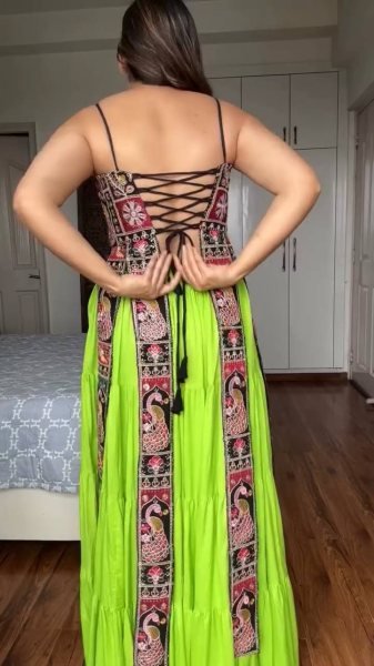 Ethnic Parrot Green Elegant Bangalore Silk Lehenga Set with Sequins Thread Work Design Navratri Lehnega Choli