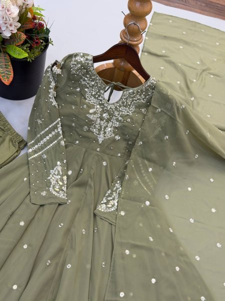 Ethnic Wear Pisat Faux Georgette Gown Set with Embroidered Dupatta at Wholesale Rate Ready To Wear Collection