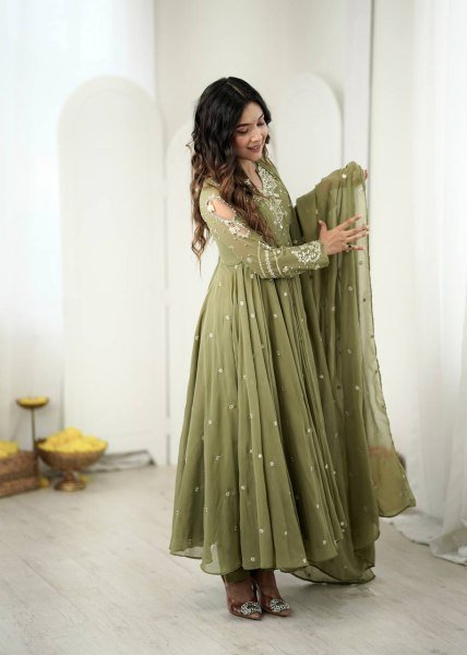 Ethnic Wear Pisat Faux Georgette Gown Set with Embroidered Dupatta at Wholesale Rate Ready To Wear Collection