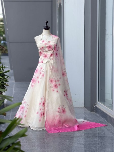 Ethnic White Designer Organza Lehenga with Digital Print and Padded Blouse for Party Designer Lehenga Choli