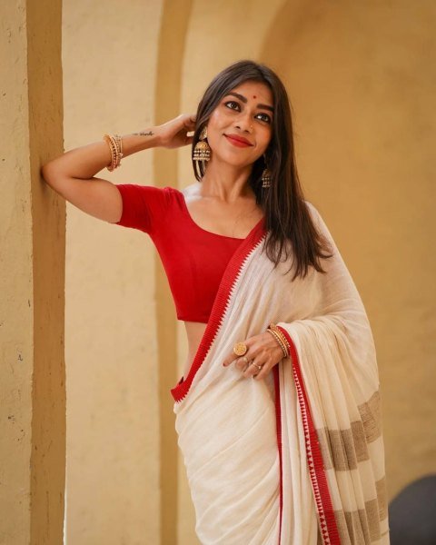 Ethnic White Premium Linen Cotton Digital Printed Saree with Contrast Border Printed Cotton Sarees Wholesale