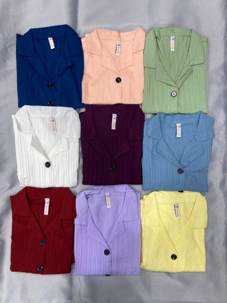 Everyday Chic Womens Shirt Subtle Stripe Print  Light Colors  and Easy Fit for Summer Comfort Western Ladies Top Wholesale