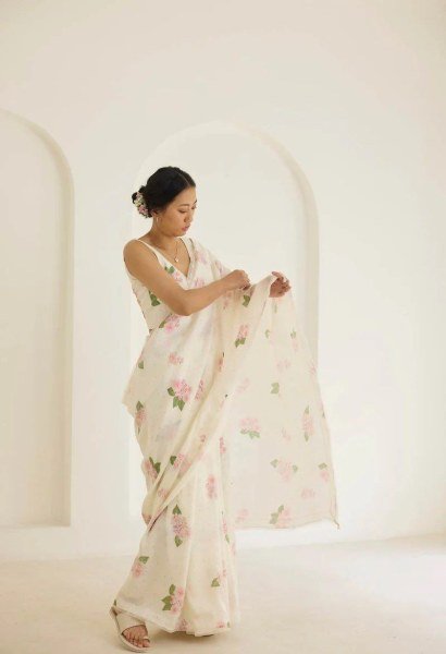 Everyday Elegance Digital Printed Linen Saree with Designer Blouse Piece Printed Cotton Sarees Wholesale