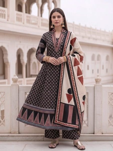 Exceptional Black Heavy Rayon Slub Printed Kurti Pant Dupatta Set for Festival 